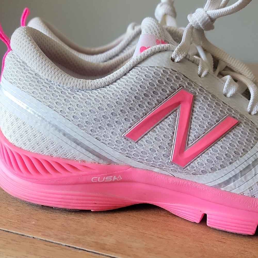 New Balance Cush Pink and White Athletic Shoes for Performance - Picture 2 of 5